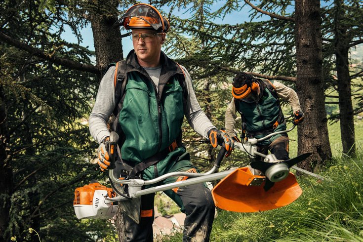 Какую мотокосу STIHL выбрать для дачи и профессиональной работы
